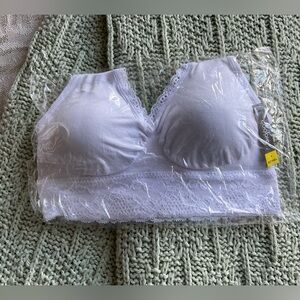 NWT White Lace Coobie Bra - Size Small